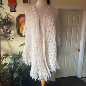 Vintage Hand Knit Cream Fringe Shawl